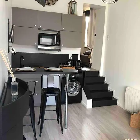 Moderne A Ferrand - 35 M² + Parking Gratuit Apartment *