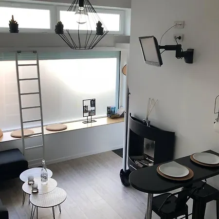 Apartment Moderne A Ferrand - 35 M² + Parking Gratuit