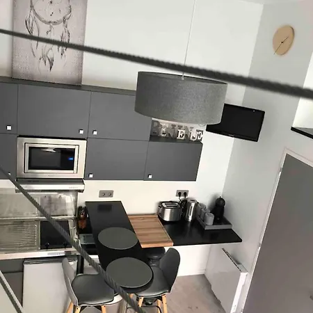 Apartment Moderne A Ferrand - 35 M² + Parking Gratuit